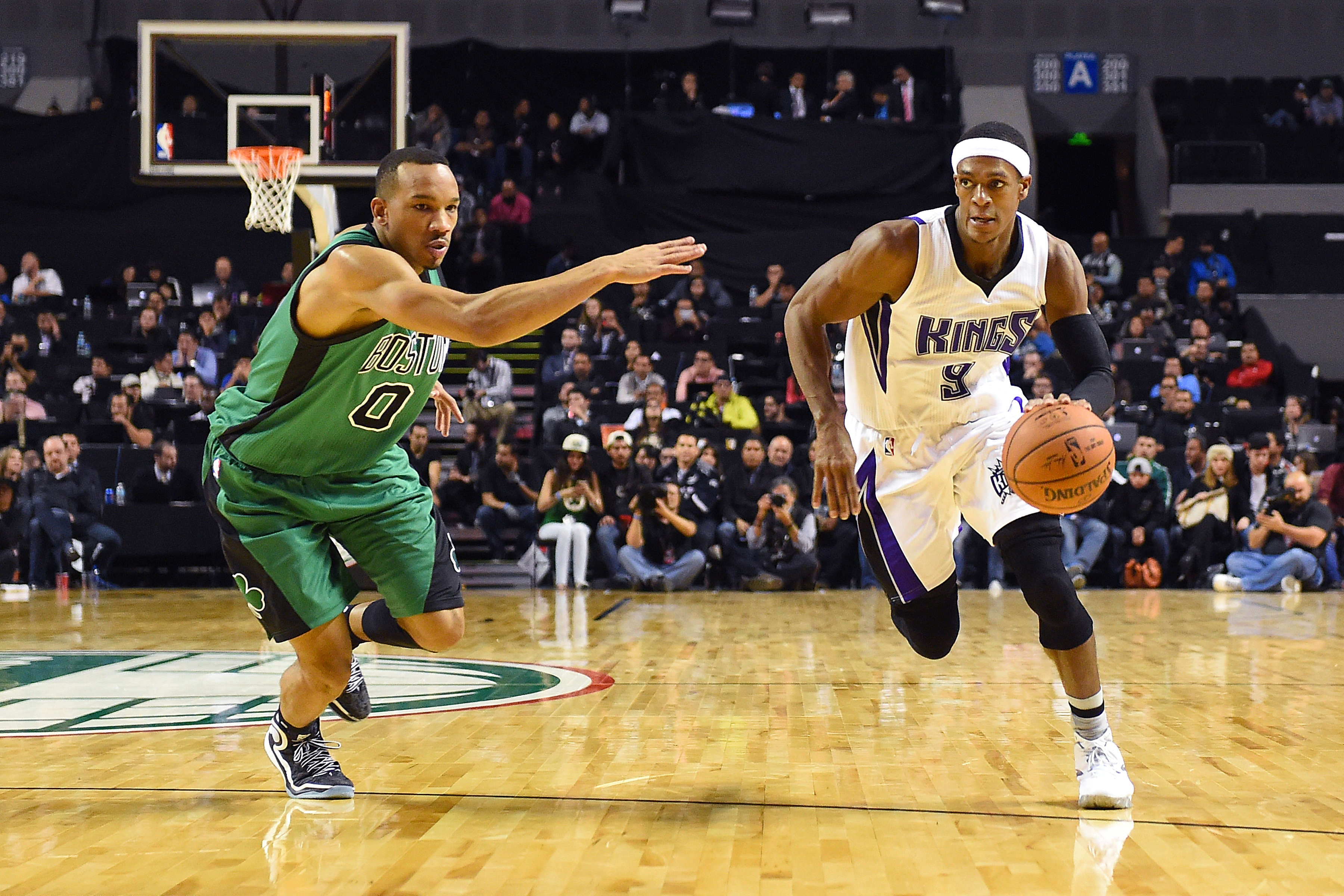 MEXICO CITY, MX - DECEMBER 3: Rajon Rondo #9 of the Sacramento Kings drives to the basket during the game against the Boston Celtics on December 3, 2015 at the Arena Ciudad de Mexico in Mexico City, Mexico. NOTE TO USER: User expressly acknowledges and agrees that, by downloading and or using this photograph, User is consenting to the terms and conditions of the Getty Images License Agreement. Mandatory Copyright Notice: Copyright 2015 NBAE  (Photo by Brian Babineau/NBAE via Getty Images)
