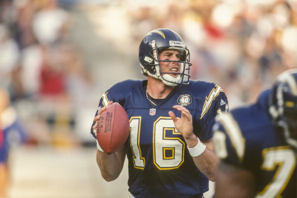 SAN DIEGO - DECEMBER 24: Ryan Leaf #16 of the San Diego Chargers drops back to pass during an NFL football game against the Pittsburgh Steelers played on December 24, 2001 at Qualcomm Stadium in San Diego, California. (Photo by David Madison/Getty Images)