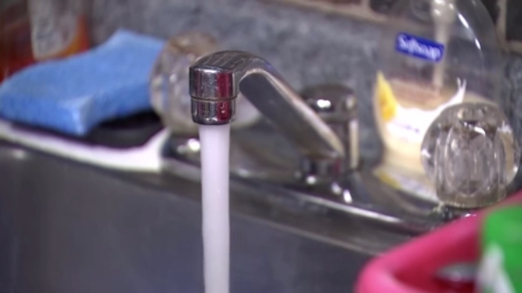 Coronavirus Impact: Newsom Issues Executive Order Protecting Consumers From Water Shutoffs Due To Non-Payment - CBS Sacramento