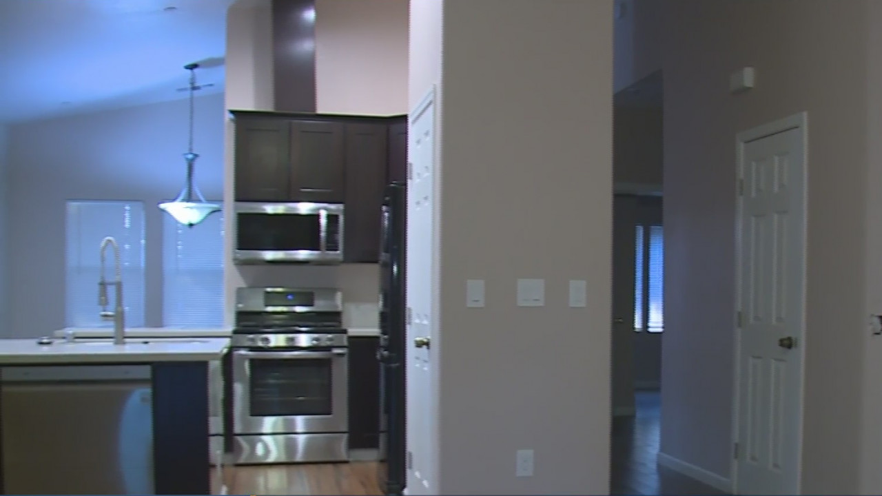 Realtors hire homeowners after vacant Sacramento homes become easy targets – CBS Sacramento