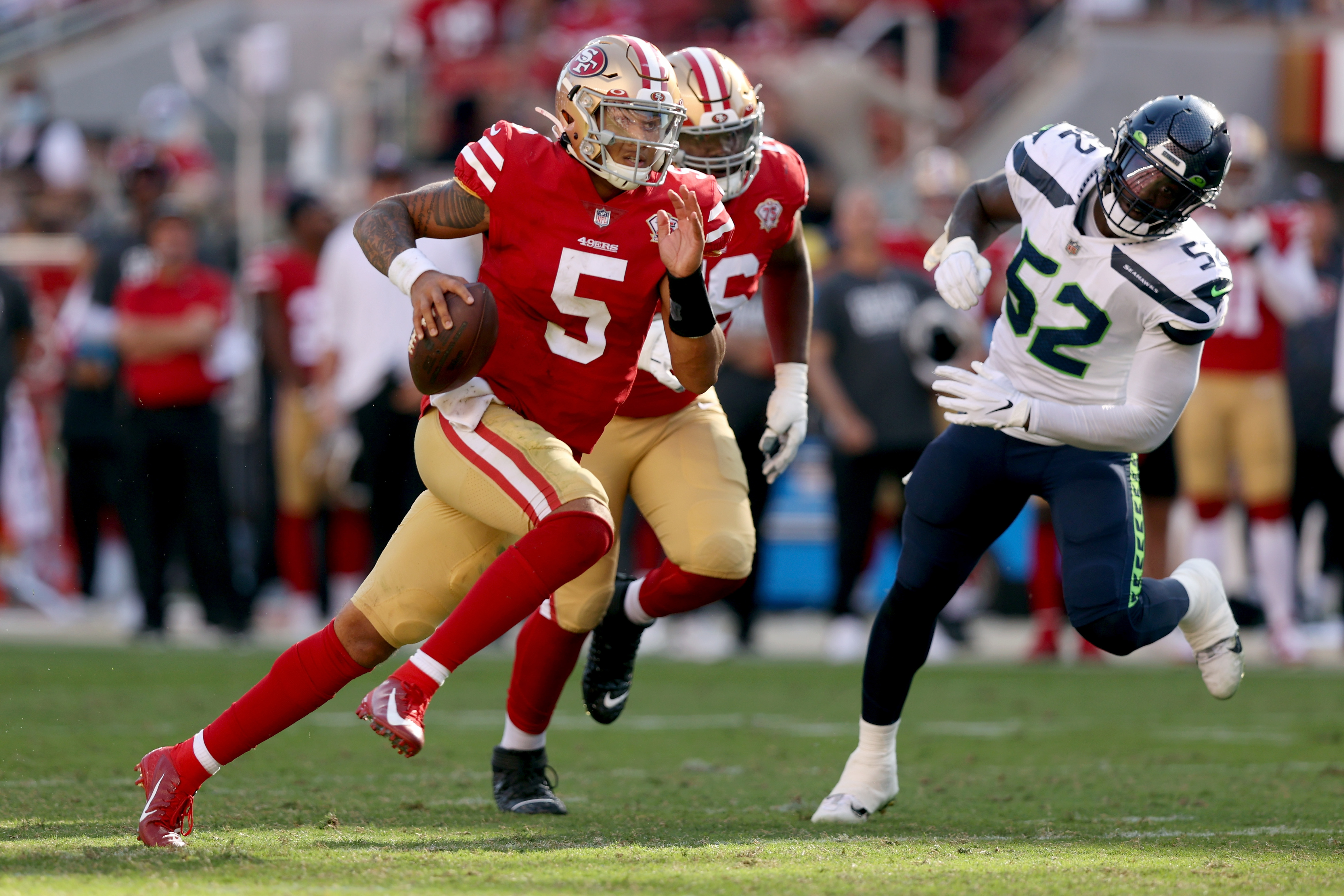 Russell Wilson Leads Seahawks Past 49ers 28-21