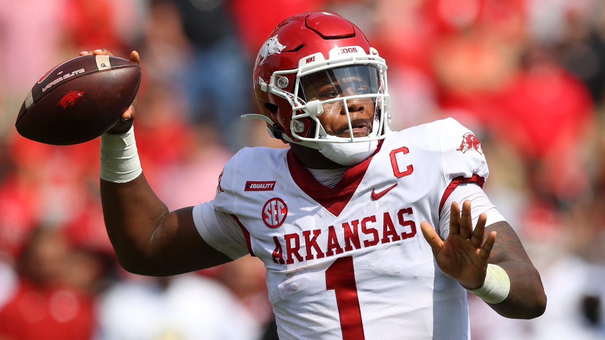 ‘Arkansas Has No Fear Of Alabama’: CBS Sports’ Kevin Carter Previews College Football Matchups