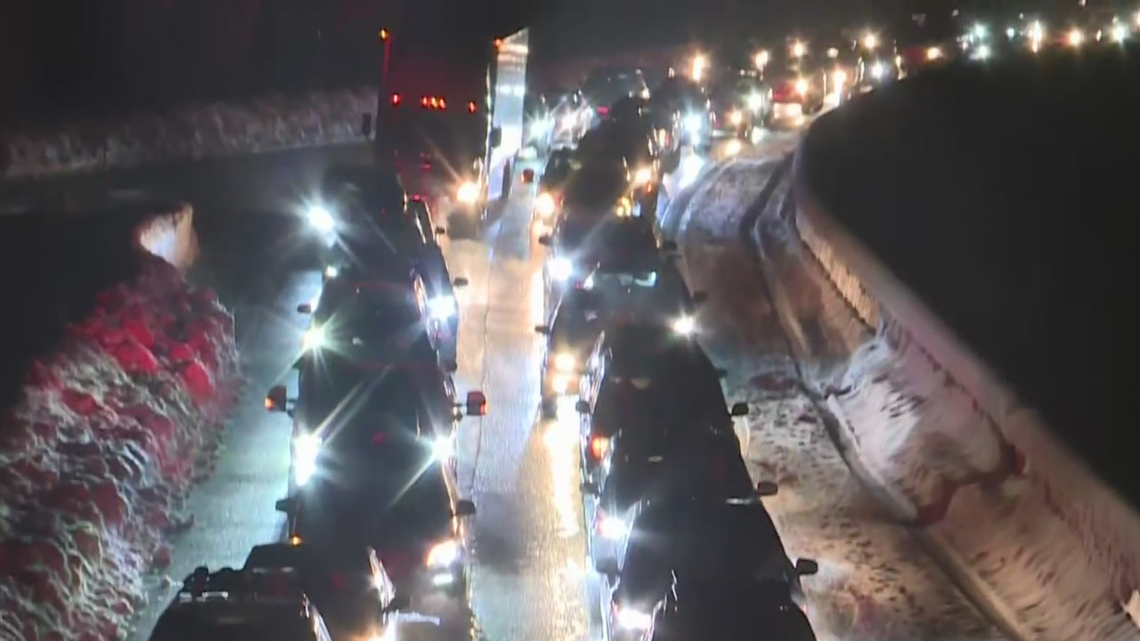 Sierra Snowstorm Causes Trouble Along I-80 For Non-Essential Truck Drivers - CBS Sacramento