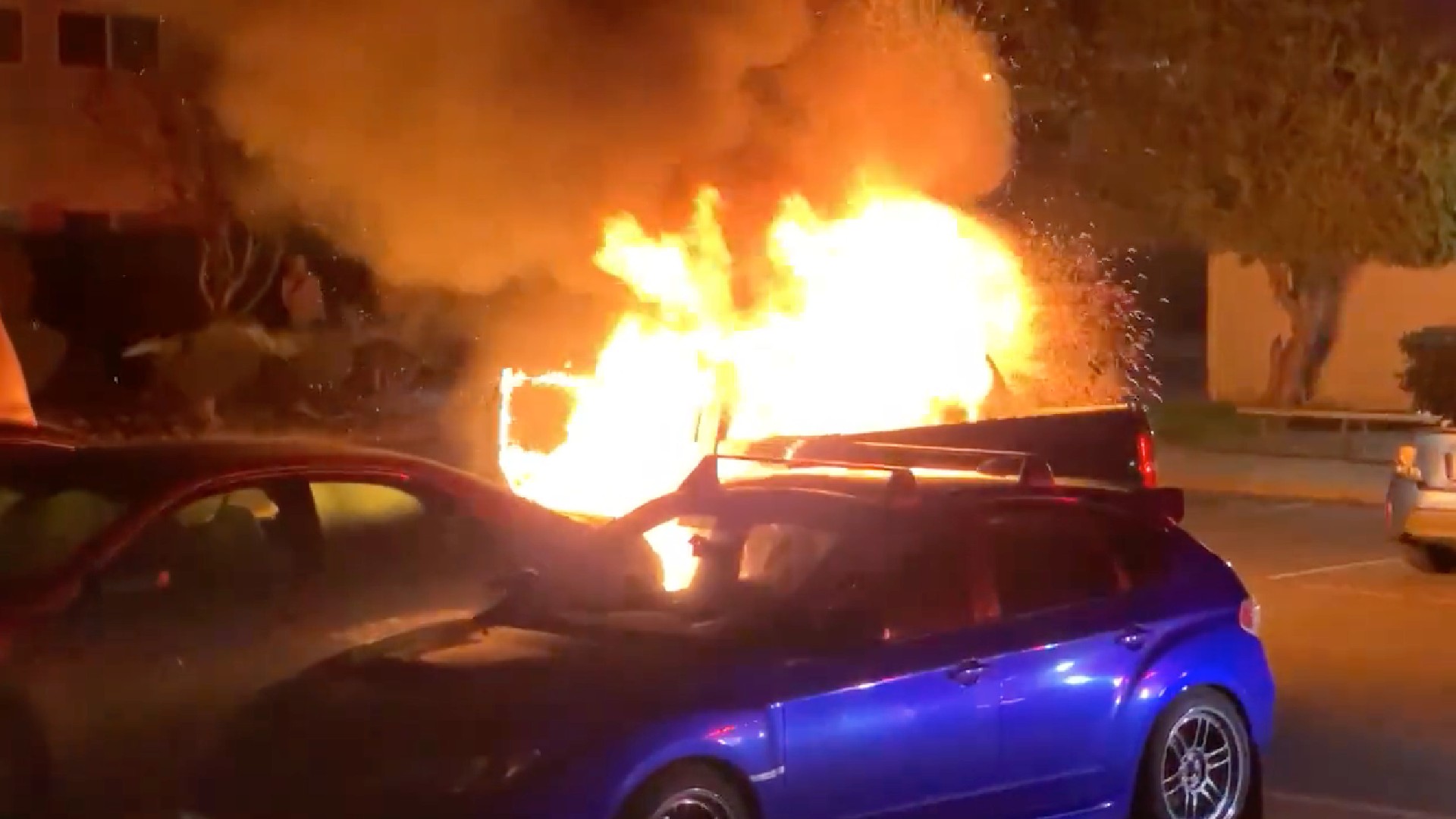 VIDEO: Pickup Truck Catches Fire At Arden Arcade Apartment Complex